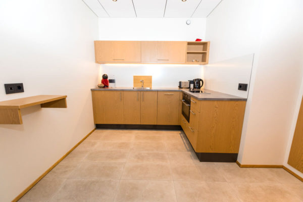 apartment206-kitchen3